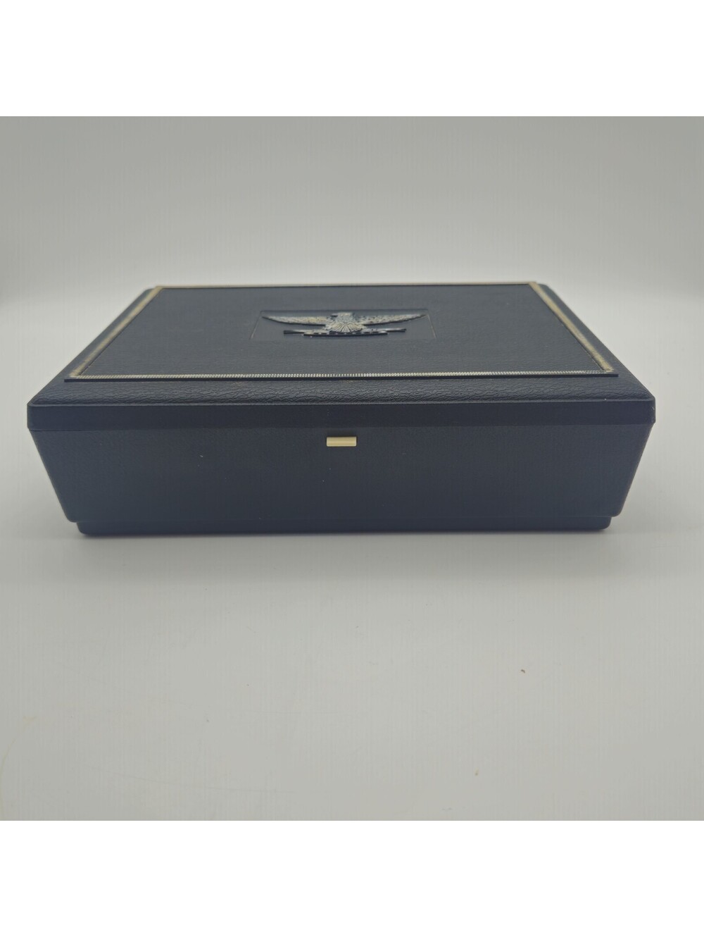 Vintage Mark IV Magnates Black Plastic Cigar Box Gold Eagle Emblem